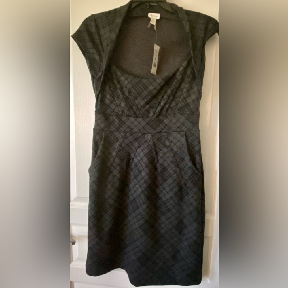 Grey dress with pockets - never worn, size Medium